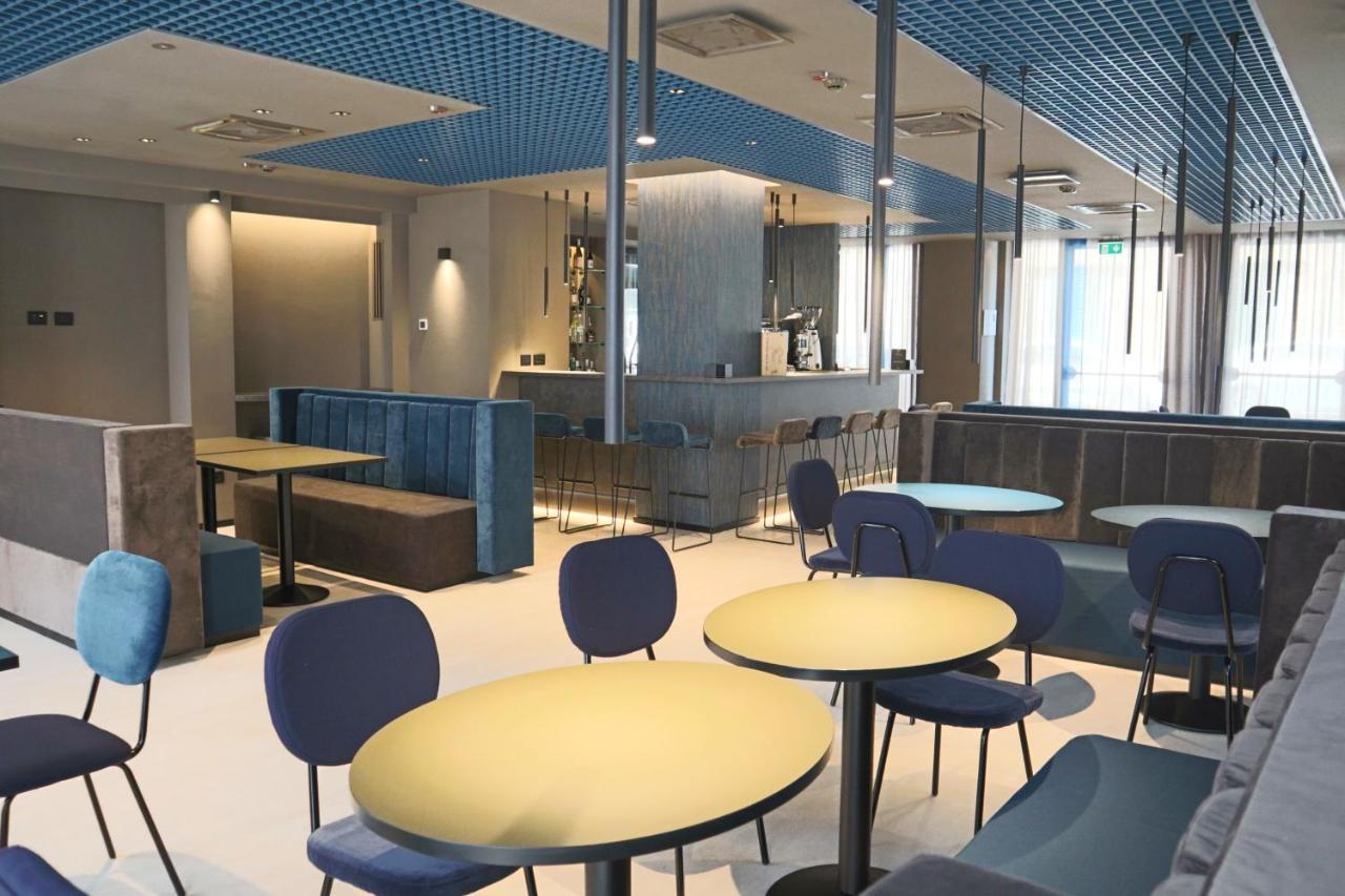 The City Hotel Ancona Luaran gambar