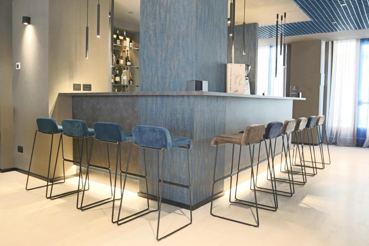 The City Hotel Ancona Luaran gambar