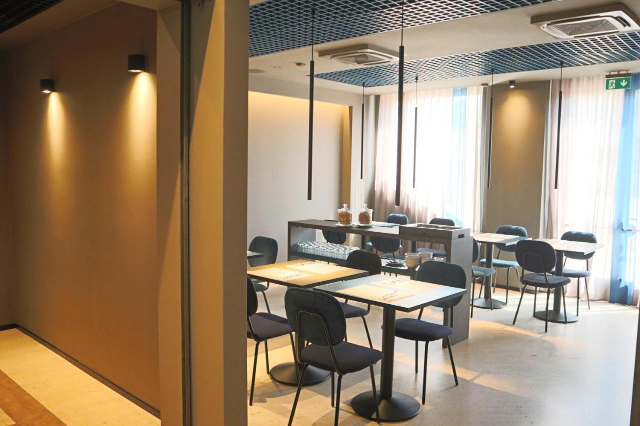 The City Hotel Ancona Luaran gambar